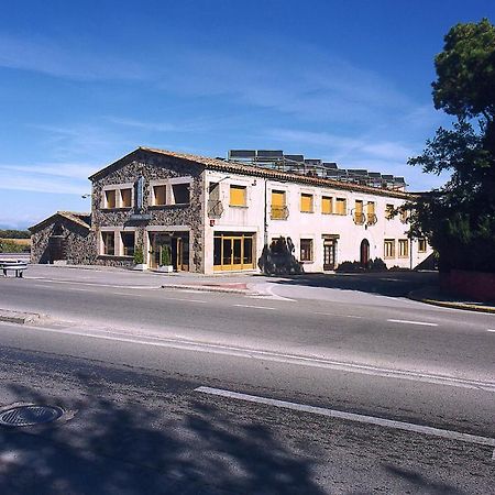 Hostal Mallorquines Riudarenes Exteriör bild